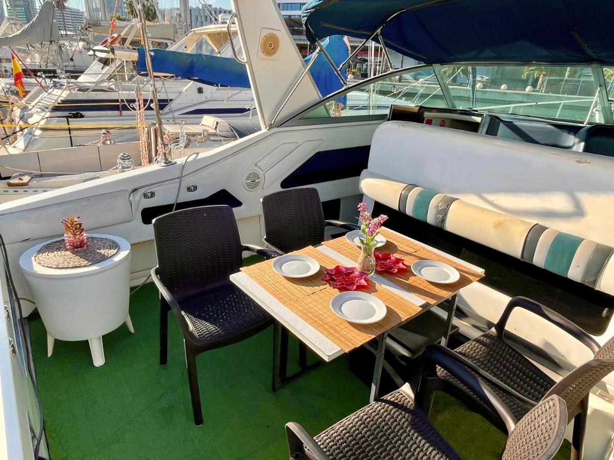 Yacht Hotel Barcelona Sant Adria de Besos Buitenkant foto