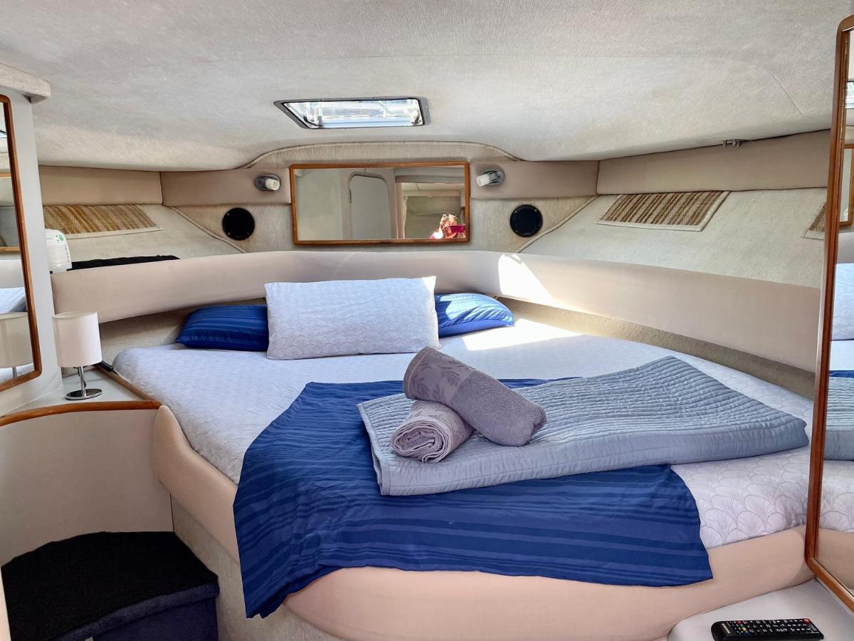 Yacht Hotel Barcelona Sant Adria de Besos Buitenkant foto